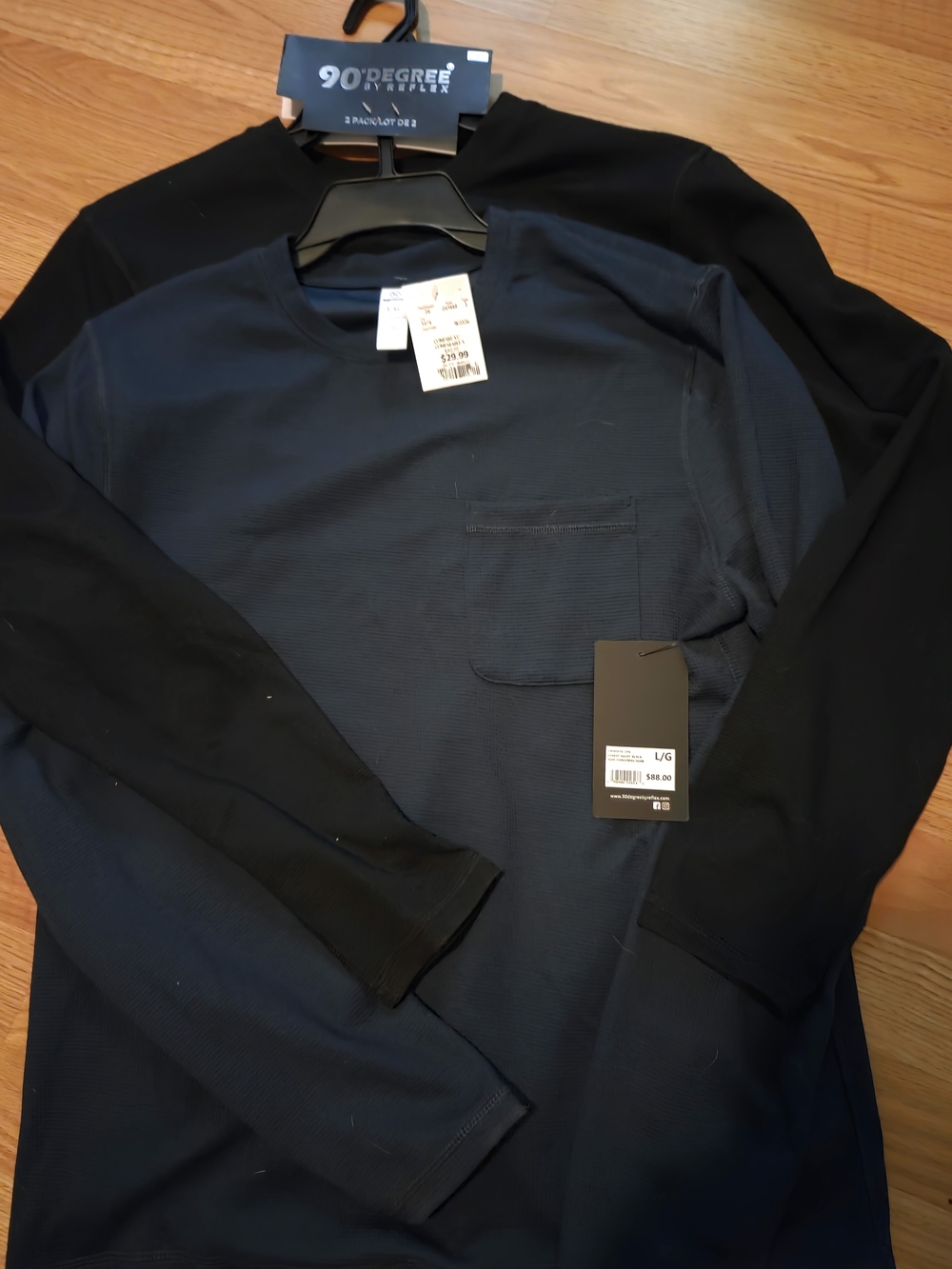 Reflex Long Sleeve Crew Pocket Tee in Green and Black